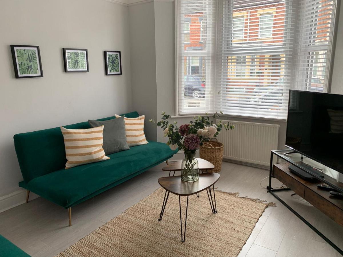 Villa House Of Cosy Dots Northampton Esterno foto